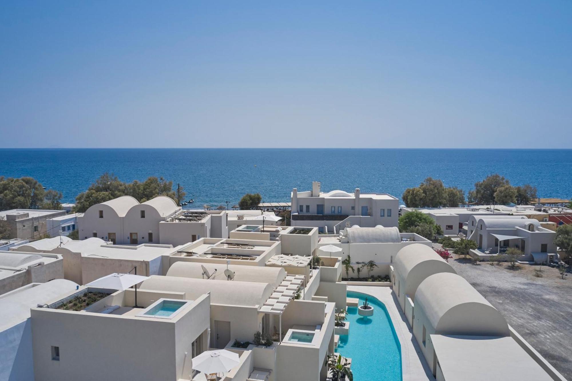 Heyday Luxury Suites Perissa  Exterior photo