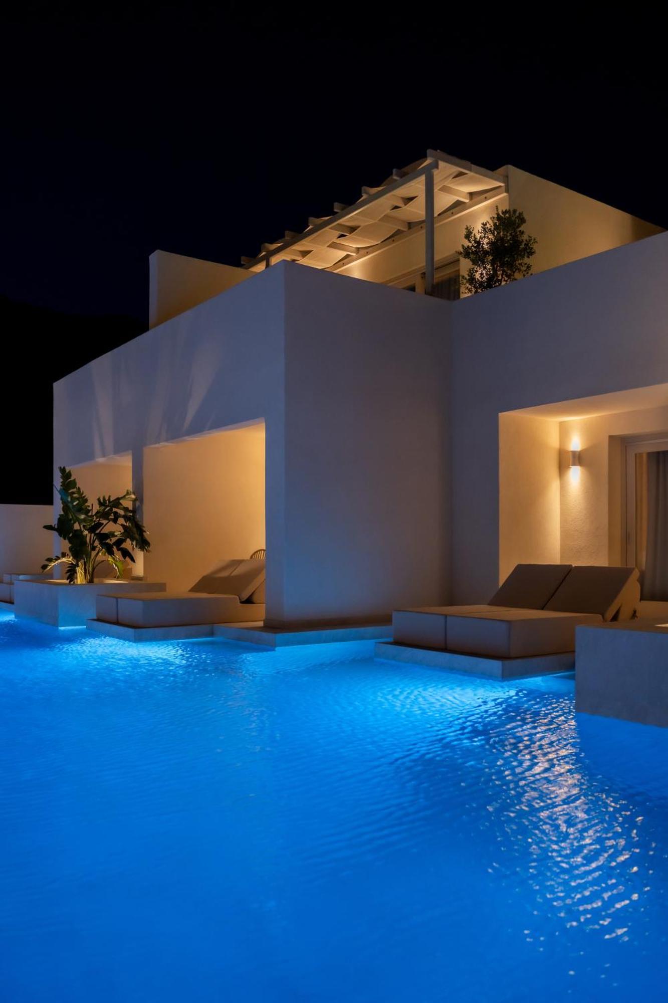 Heyday Luxury Suites Perissa  Exterior photo